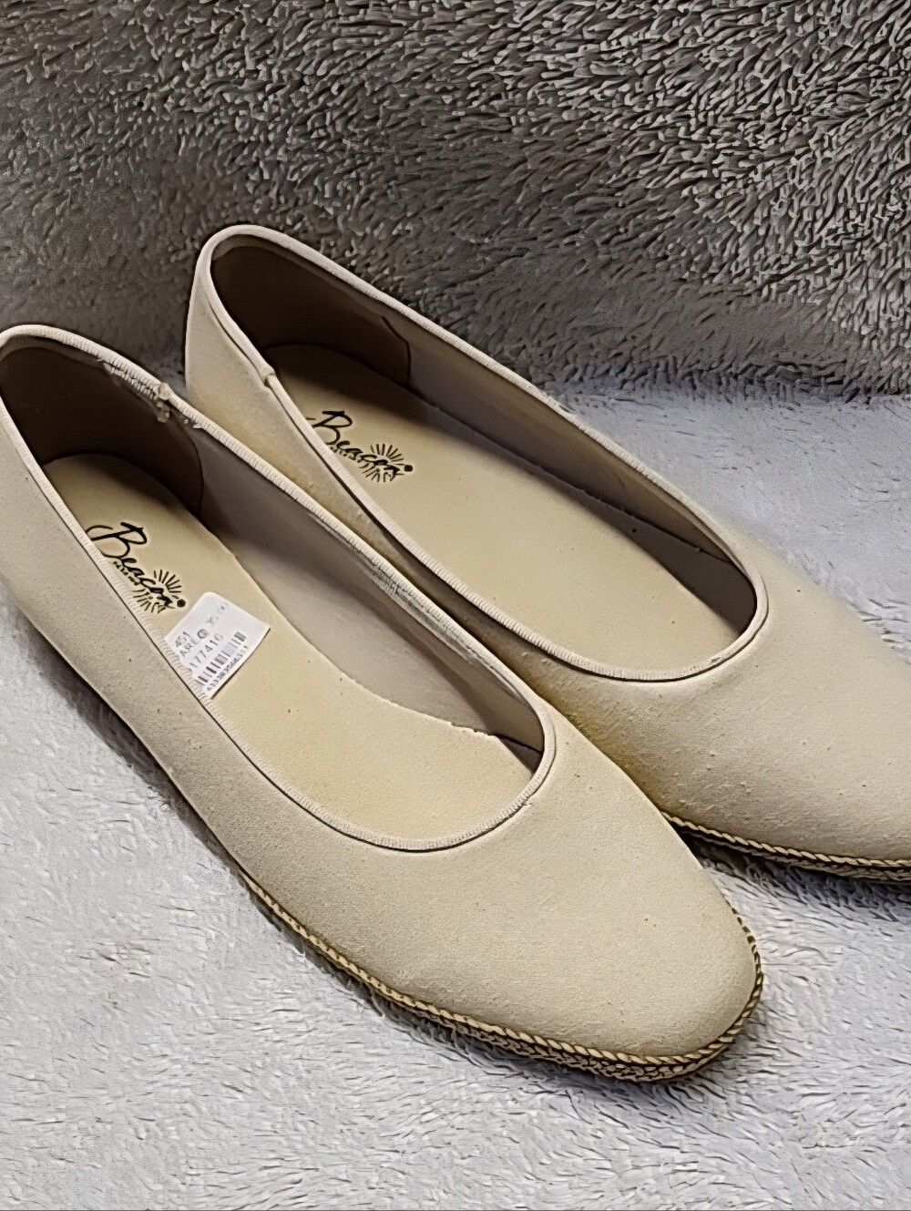 • New Beacon Women's Beige Wedge Espadrille Size 12W Slip On Shoes